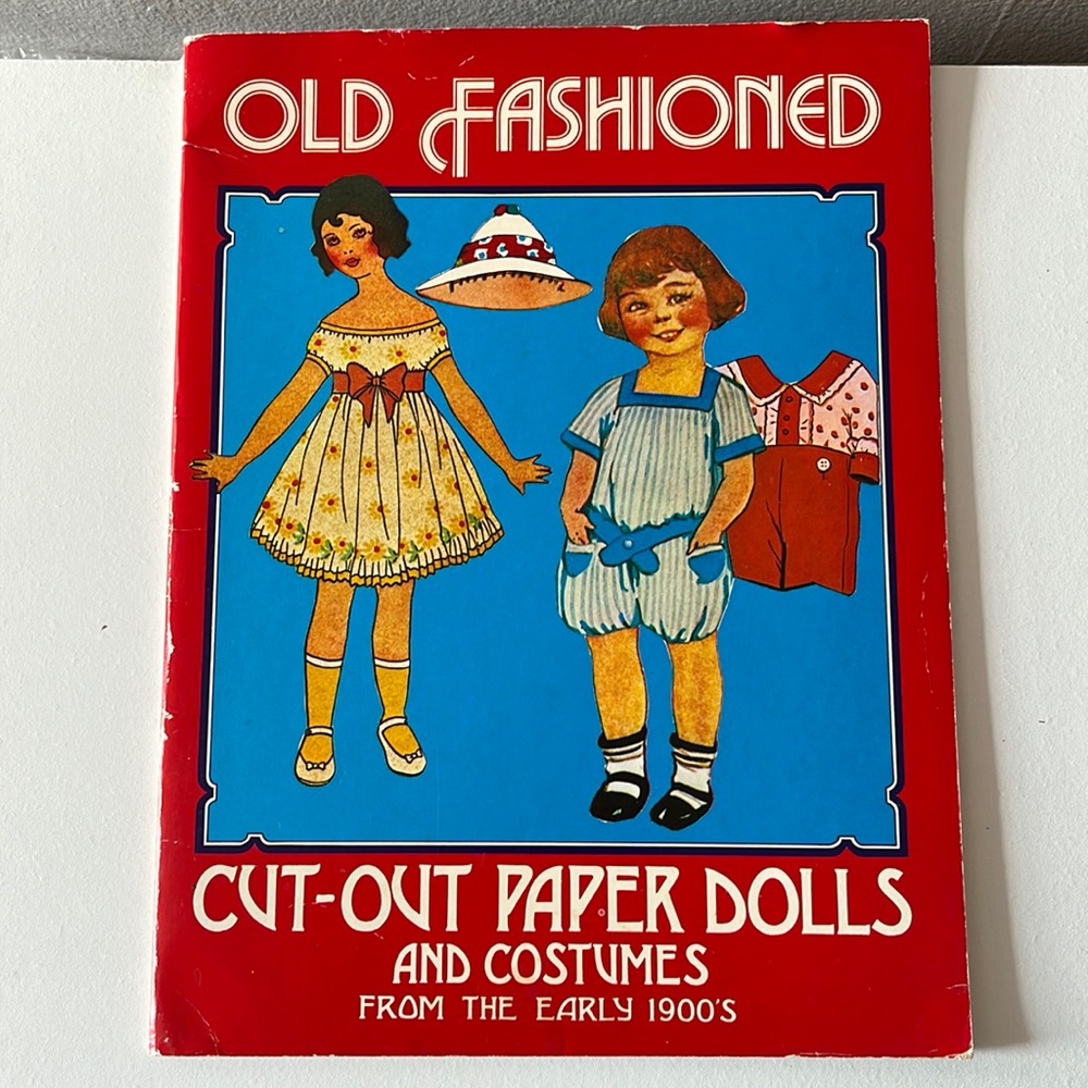 UNCUT Old Fashioned Cut-Out Paper Dolls & Costumes from the Early 1900s